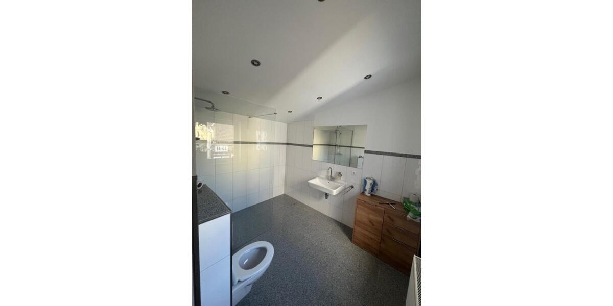 Etagenwohnung Gummersbach - 1 Zimmer, 19 m&sup2;, 475&euro; | Angebot:25547487