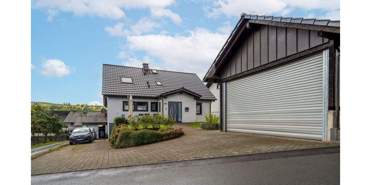 Mehrfamilienhaus, Wohnhaus Finnentrop Hülschotten - 8 Zimmer, 176 m&sup2;, 389.000&euro; | Angebot:25800581