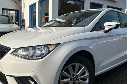 Renault Kangoo 88.000 km 7.949 &euro; Gummersbach (Zwischen Toom Markt und ATU) 51645