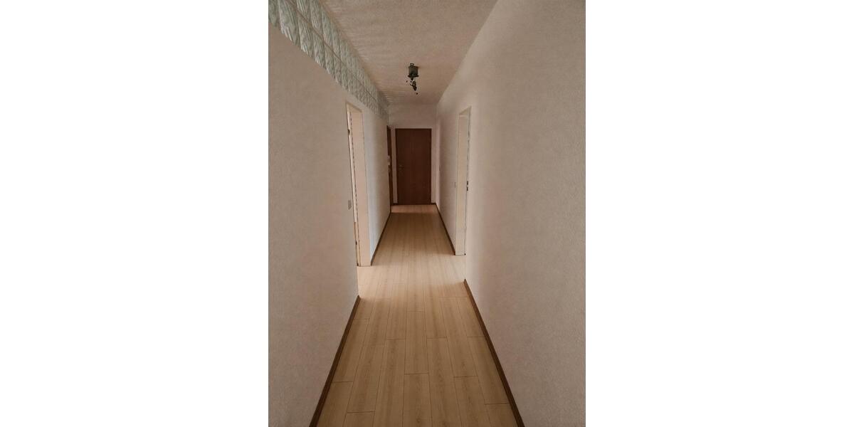 Etagenwohnung Reichshof - 3 Zimmer, 84 m&sup2;, 750&euro; | Angebot:25690778