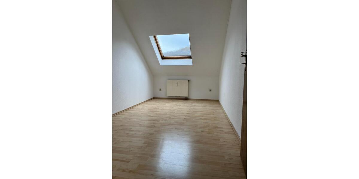 Dachgeschoßwohnung Werdohl - 3 Zimmer, 69 m&sup2;, 450&euro; | Angebot:25570064
