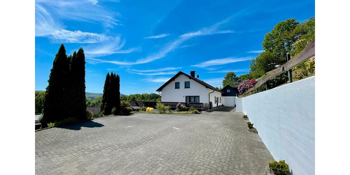 Einfamilienhaus Attendorn - 12 Zimmer, 250 m&sup2;, 450.000&euro; | Angebot:26955452