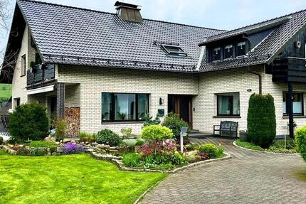 Haus Sundern (Sauerland) - 13 Zimmer, 350 m&sup2;, 548.000&euro; | Angebot:24380265
