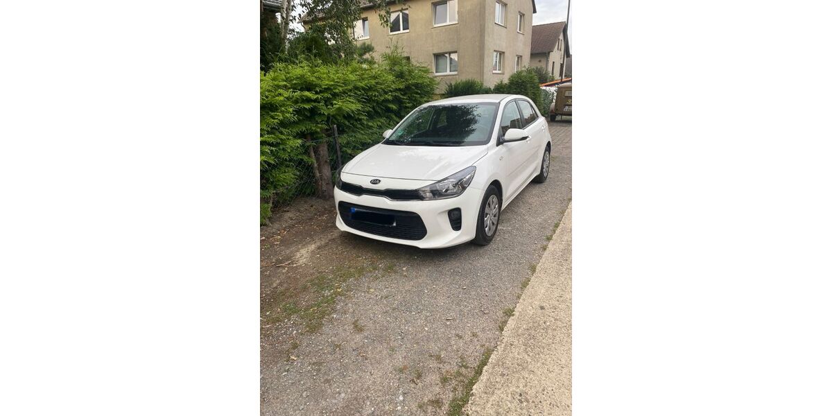 Kia Rio 104.500 km 8.199 &euro; Lüdenscheid 58507