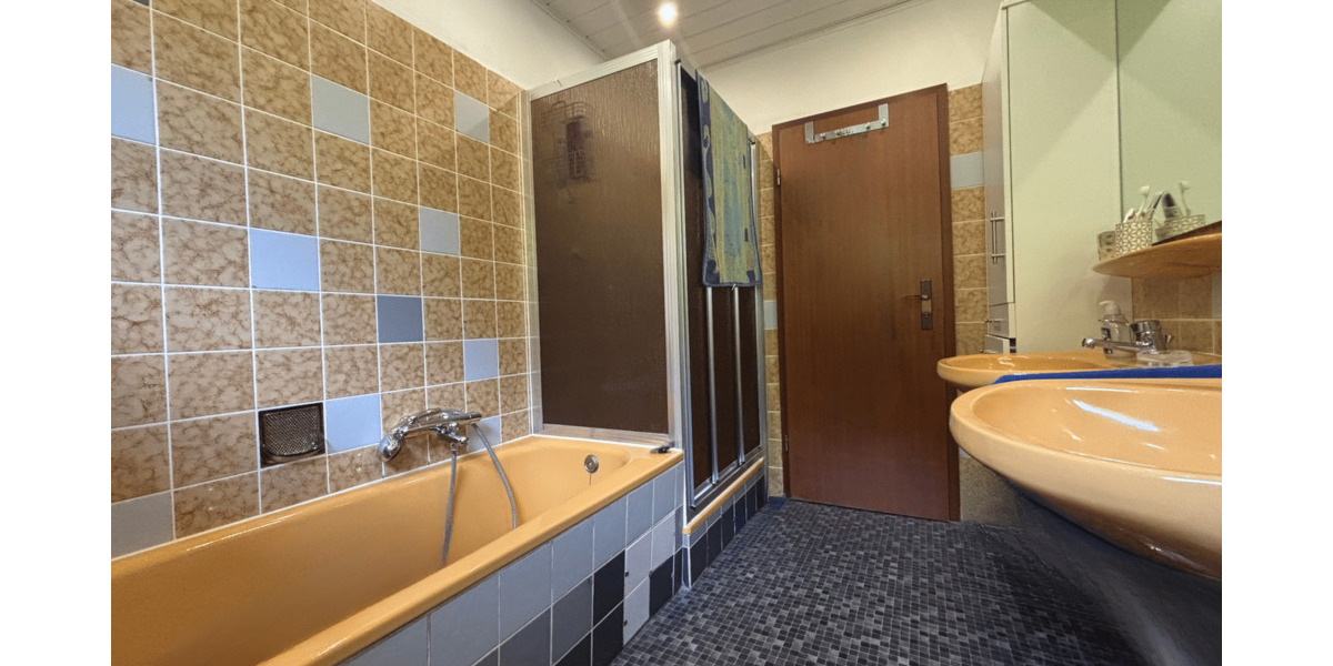Etagenwohnung Neuenrade - 3 Zimmer, 90 m&sup2;, 675&euro; | Angebot:26881764