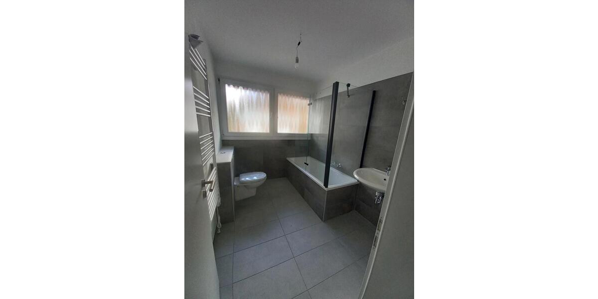 Etagenwohnung Lüdenscheid Brügge - 2 Zimmer, 99 m&sup2;, 1.130&euro; | Angebot:26362612