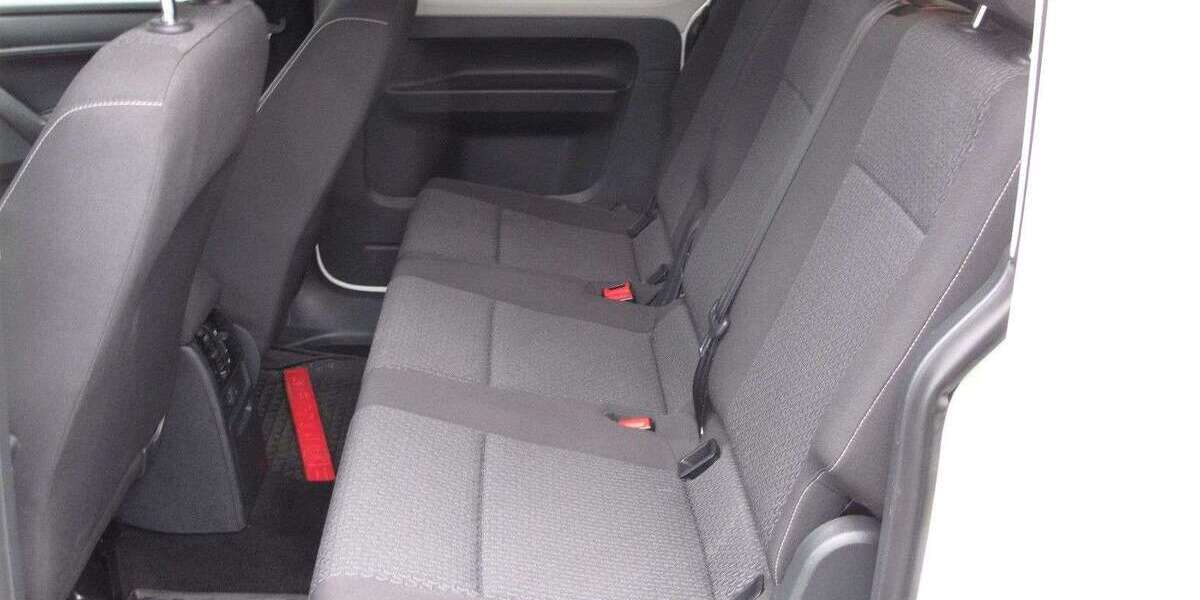 VW Caddy 1,4 TGI CNG BI-Xenon Heckflügel 5-Sitzer 32.000 km 16.887 &euro; Bergneustadt 51702