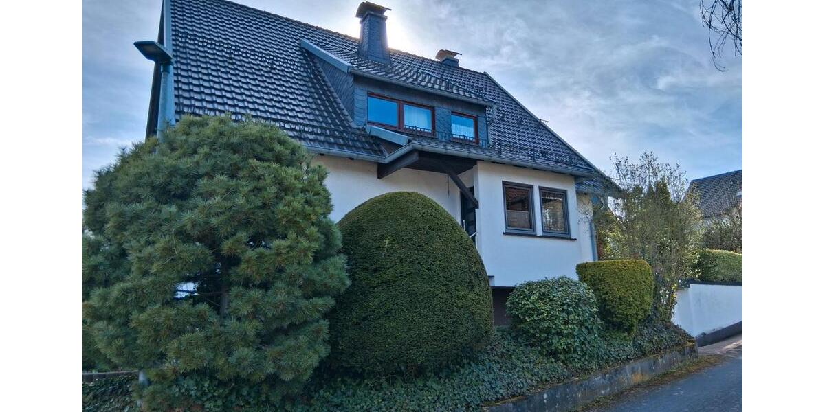 Einfamilienhaus Attendorn - 8 Zimmer, 229 m&sup2;, 450.000&euro; | Angebot:26167213