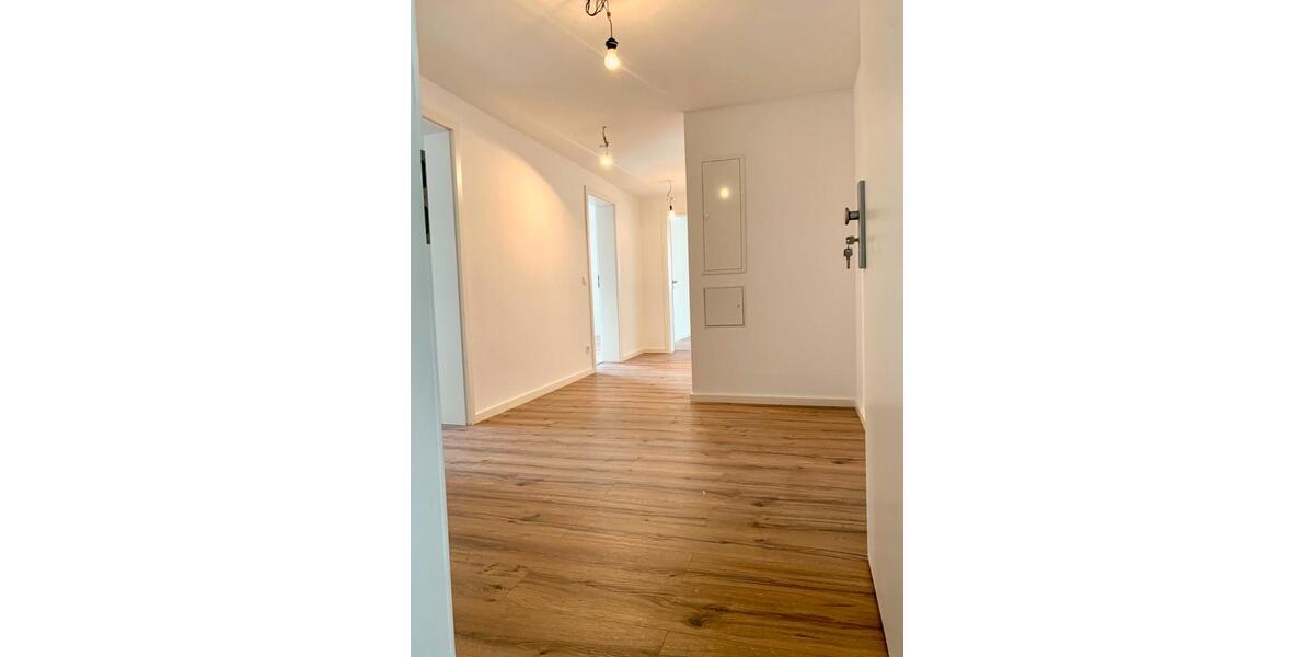 Erdgeschoßwohnung Engelskirchen - 3 Zimmer, 110 m&sup2;, 1.100&euro; | Angebot:25963693