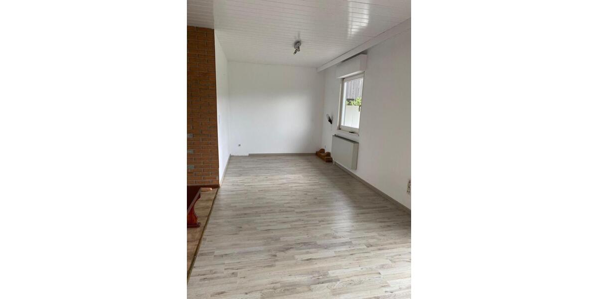 Einfamilienhaus Gummersbach Berstig Süd - 5 Zimmer, 150 m&sup2;, 1.000&euro; | Angebot:25371516