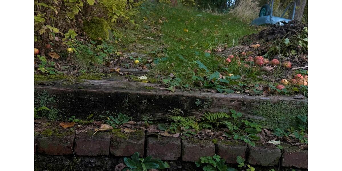 Reihenhaus Menden (Sauerland) - 6 Zimmer, 140 m&sup2;, 325.000&euro; | Angebot:24468870