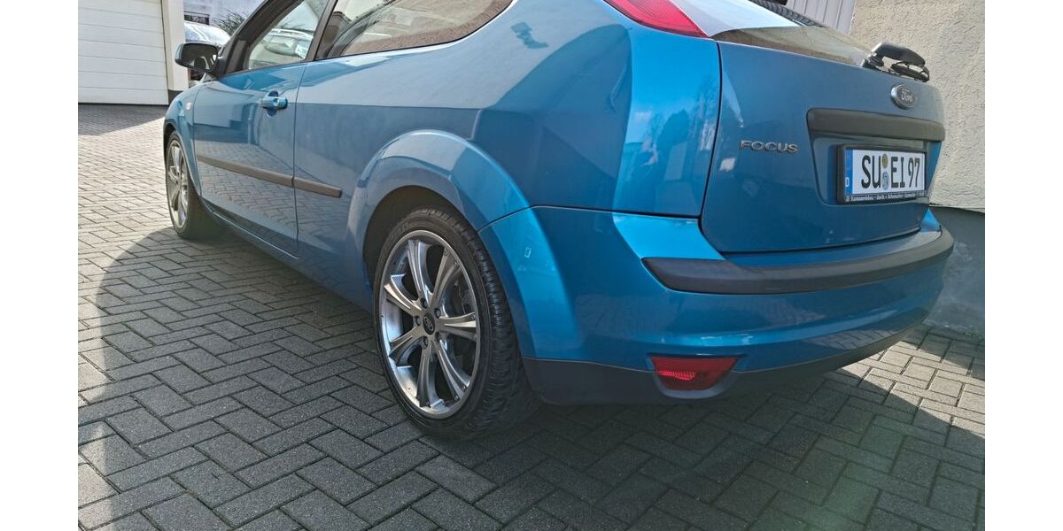 Ford Focus 159.999 km 3.498 &euro; Radevormwald 42477