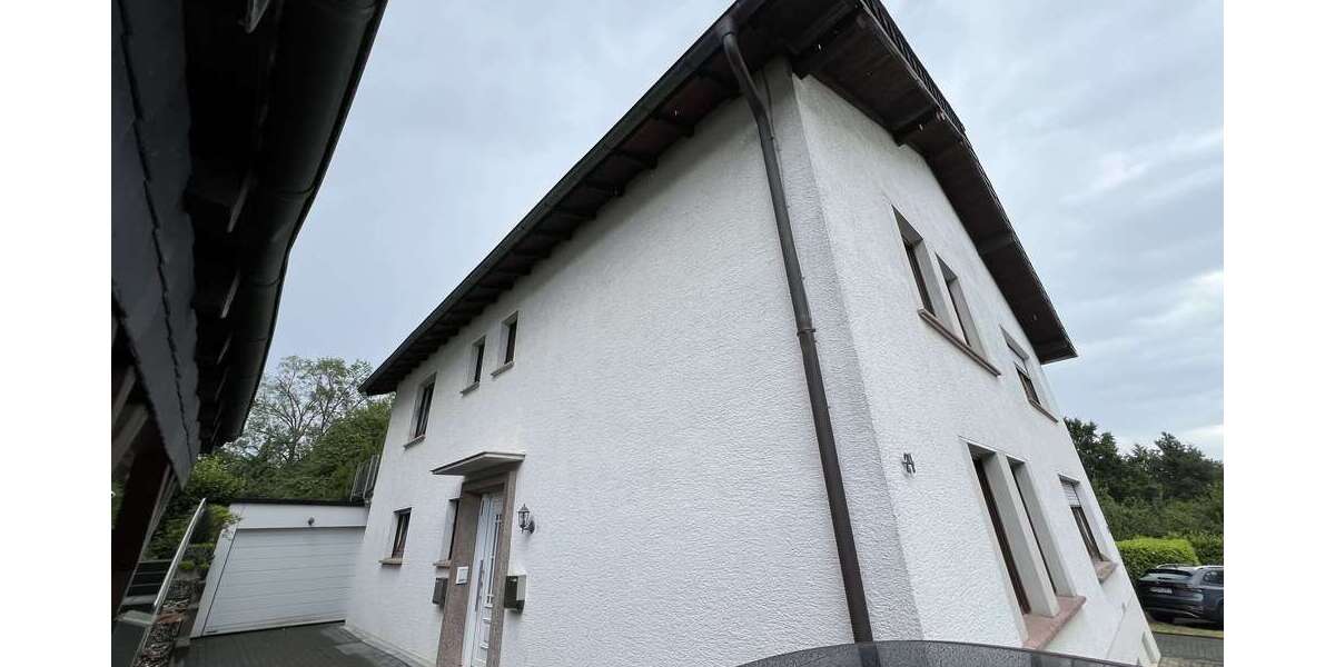 Etagenwohnung Lindlar - 7 Zimmer, 145 m&sup2;, 395.000&euro; | Angebot:27086003