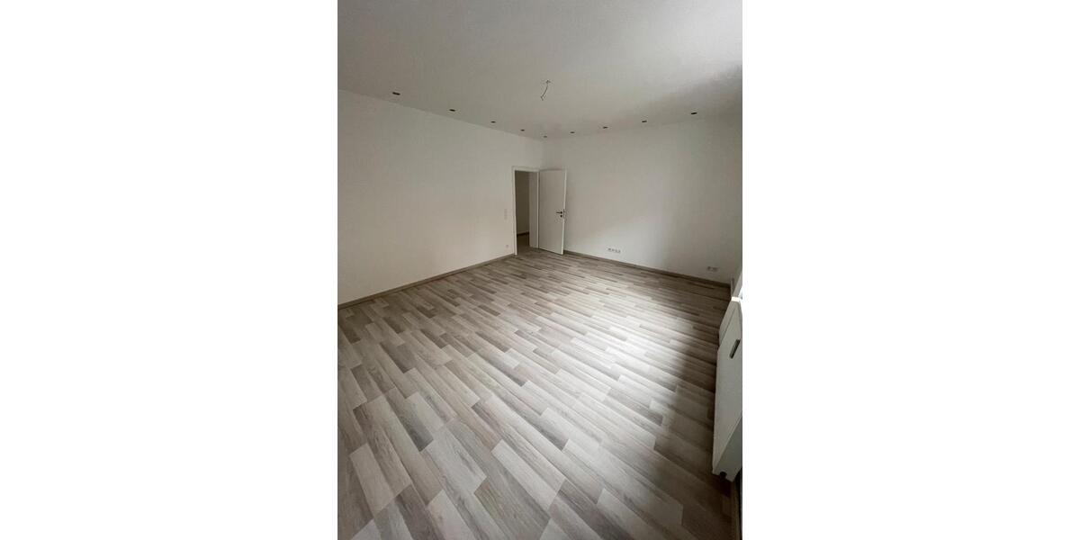 Erdgeschoßwohnung Schwelm - 3 Zimmer, 90 m&sup2;, 1.250&euro; | Angebot:25924150