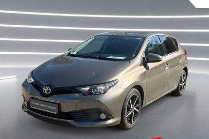 Toyota Auris 105.119 km 12.990 &euro; Gummersbach 51645