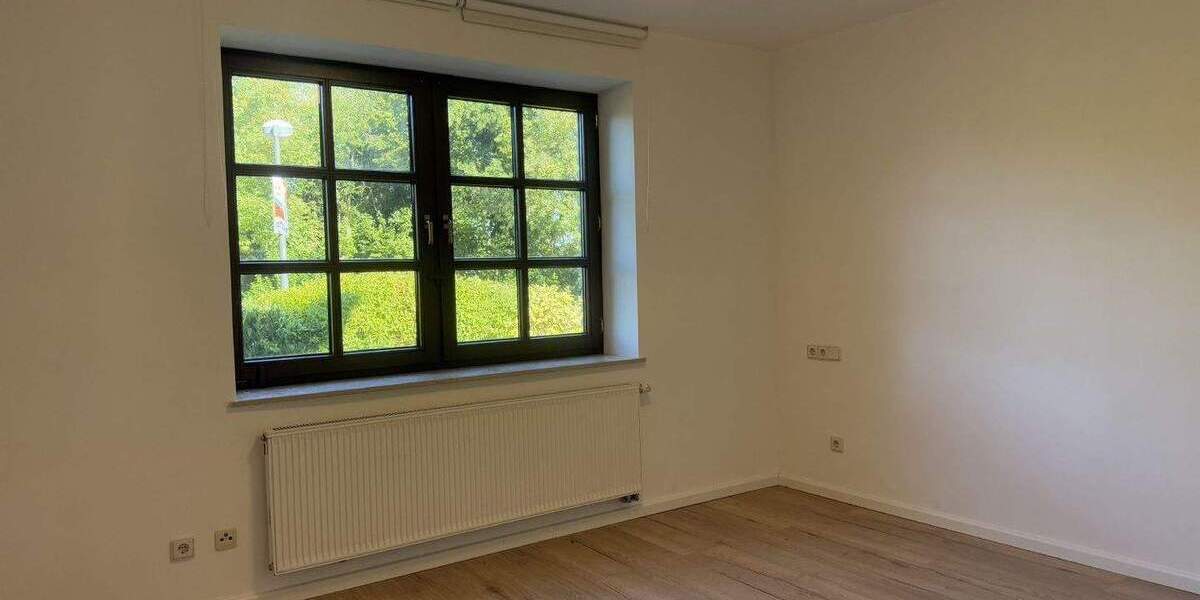 Einfamilienhaus Sundern - 1 Zimmer, 256 m&sup2;, 528.000&euro; | Angebot:25731438