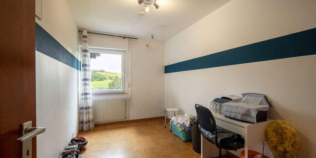 Mehrfamilienhaus, Wohnhaus Finnentrop Hülschotten - 8 Zimmer, 176 m&sup2;, 389.000&euro; | Angebot:25800581