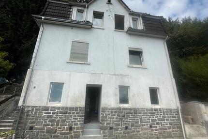Haus Werdohl - 6 Zimmer, 140 m&sup2;, 150.000&euro; | Angebot:25873110