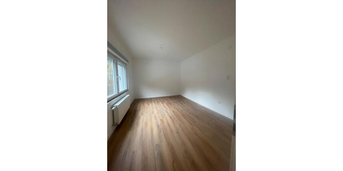 Erdgeschoßwohnung Meinerzhagen - 3 Zimmer, 75 m&sup2;, 1.050&euro; | Angebot:25136915