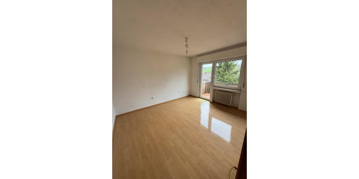 Doppelhaushälfte Sundern (Sauerland) - 4.5 Zimmer, 200 m&sup2;, 920&euro; | Angebot:25935964