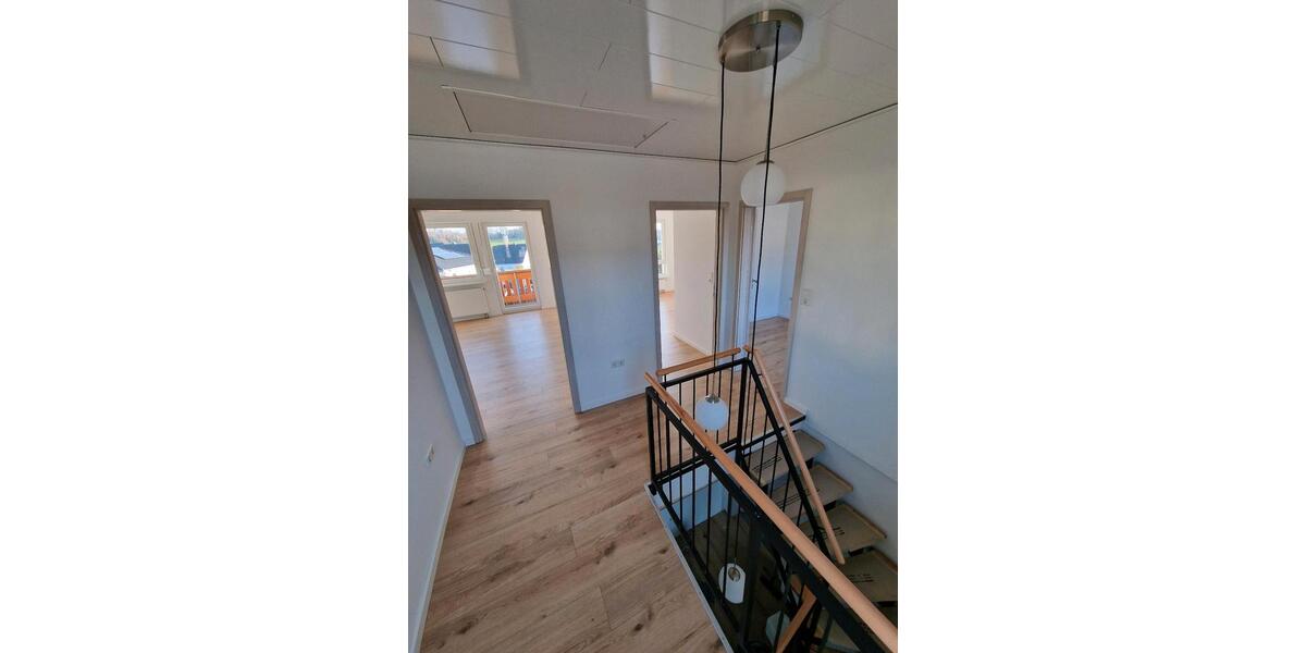 Doppelhaushälfte Reichshof - 4 Zimmer, 125 m&sup2;, 1.500&euro; | Angebot:25894109