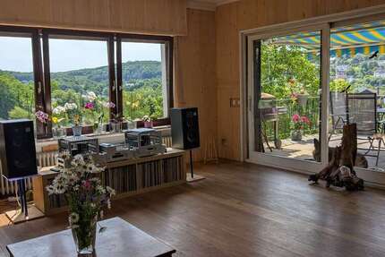 Wohnung Gummersbach Berstig Süd - 2 Zimmer, 93 m&sup2;, 179.000&euro; | Angebot:26943062