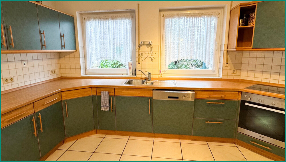 EINFAMILIENHAUS MIT EINLIEGERWOHNUNG UND GARAGE IN SCHÖNER WOHNLAGE VON RADEVORMWALD - Einfamilienhaus Radevormwald | Angebot:26560835