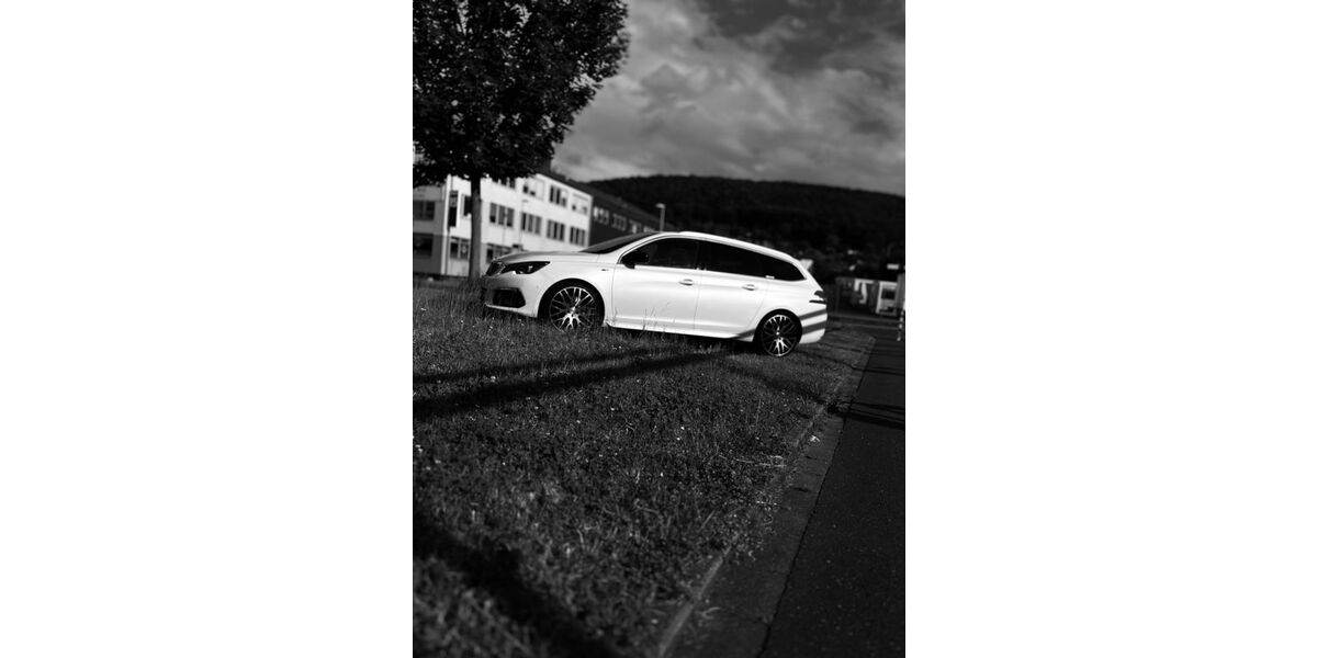 Peugeot 308 135.000 km 14.500 &euro; Schwelm 58332