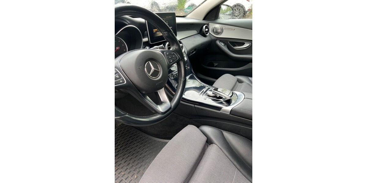 Mercedes-Benz C 220 176.817 km 24.500 &euro; Hagen 58095