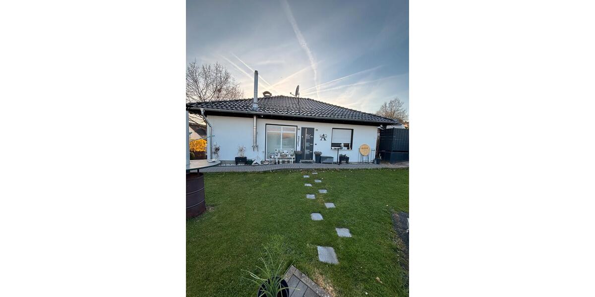 Bungalow Meinerzhagen - 2.5 Zimmer, 100 m&sup2;, 280.000&euro; | Angebot:26051002
