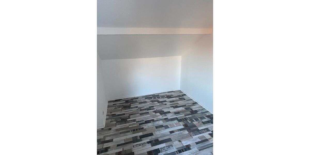 Dachgeschoßwohnung Lüdenscheid Staberg - 3 Zimmer, 60 m&sup2;, 420&euro; | Angebot:26085226