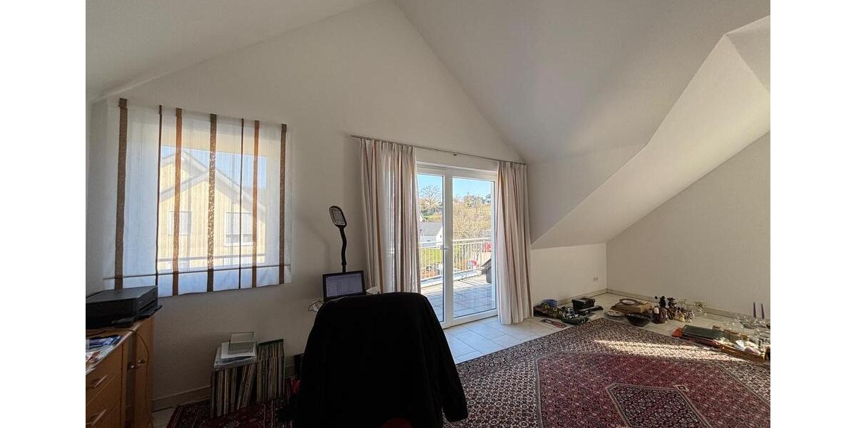 Dachgeschoßwohnung Reichshof - 2 Zimmer, 84 m&sup2;, 710&euro; | Angebot:26233344