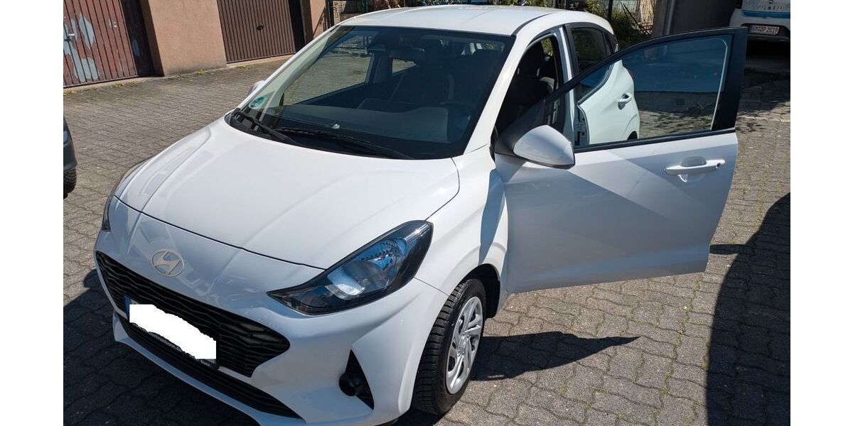 Hyundai i10 16.039 km 12.750 &euro; Gummersbach 51645