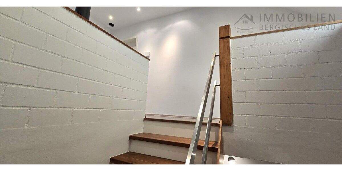 Einfamilienhaus Hückeswagen Kobeshofen - 6 Zimmer, 220 m&sup2;, 569.000&euro; | Angebot:25737808