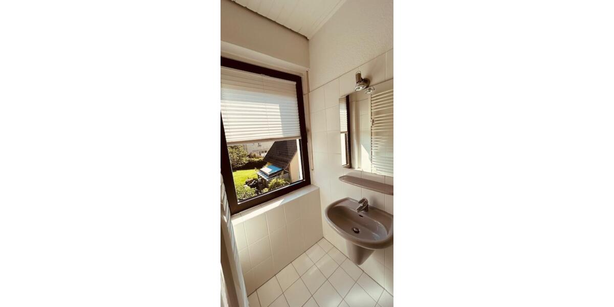 Etagenwohnung Halver - 3 Zimmer, 117 m&sup2;, 900&euro; | Angebot:23226715