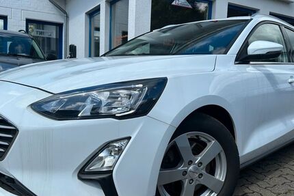 Ford Focus 128.000 km 10.349 &euro; Gummersbach (Zwischen Toom Markt und ATU) 51645