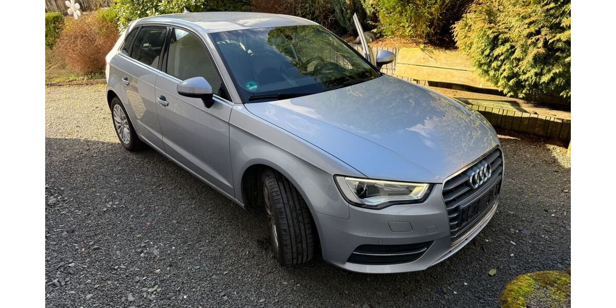 Audi A3 92.000 km 13.400 &euro; Attendorn 57439