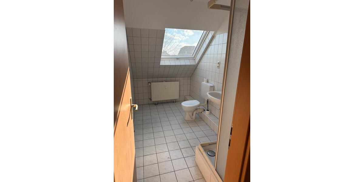 Dachgeschoßwohnung Lüdenscheid Brügge - 5 Zimmer, 85 m&sup2;, 950&euro; | Angebot:24736644