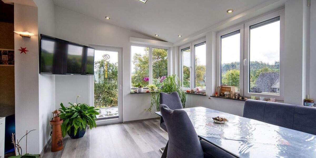 Mehrfamilienhaus, Wohnhaus Finnentrop Hülschotten - 8 Zimmer, 176 m&sup2;, 389.000&euro; | Angebot:25800581