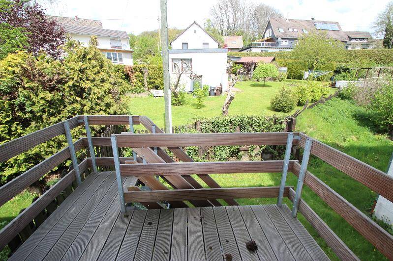 Etagenwohnung Gummersbach Berghausen - 6 Zimmer, 130 m&sup2;, 269.000&euro; | Angebot:25690106