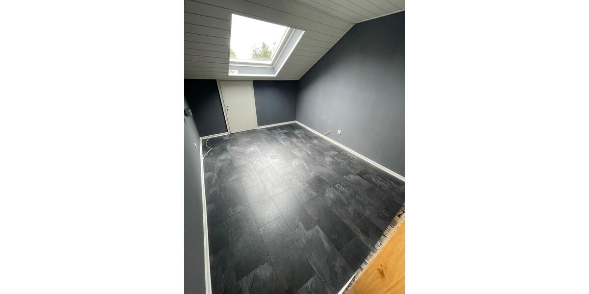 Dachgeschoßwohnung Hagen - 2.5 Zimmer, 50 m&sup2;, 120.000&euro; | Angebot:23682815