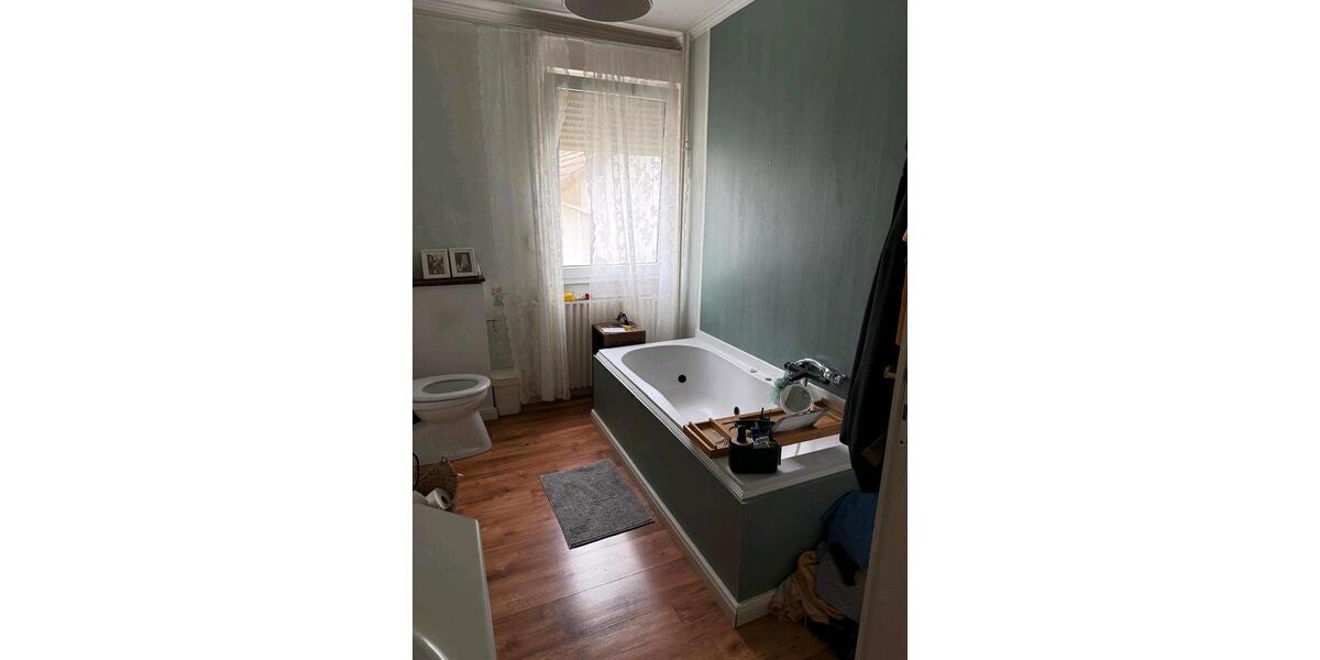 Einfamilienhaus Bergneustadt - 6 Zimmer, 135 m&sup2;, 230.000&euro; | Angebot:26877238