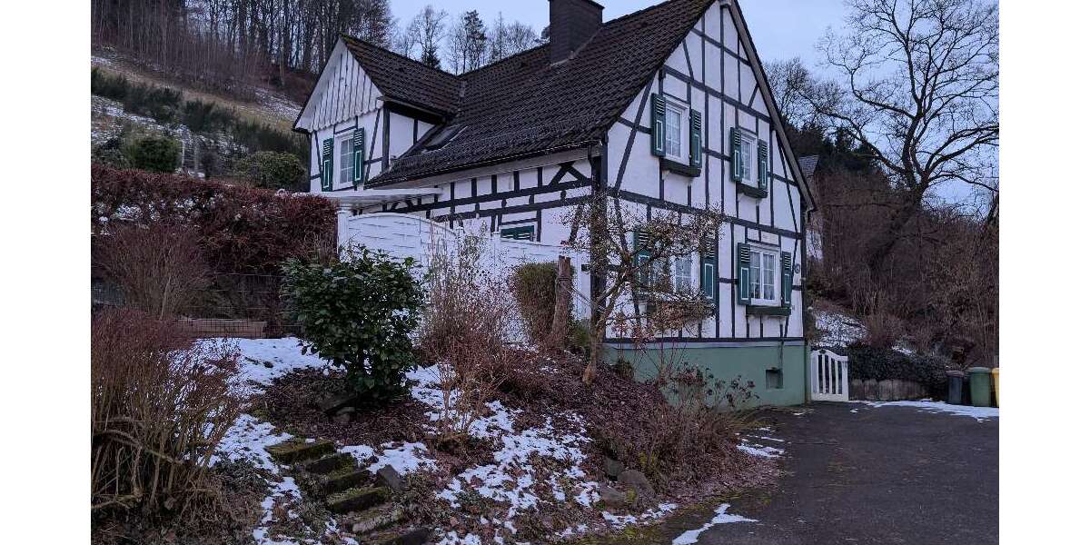 Einfamilienhaus Drolshagen - 4 Zimmer, 170 m&sup2;, 225.000&euro; | Angebot:25172902