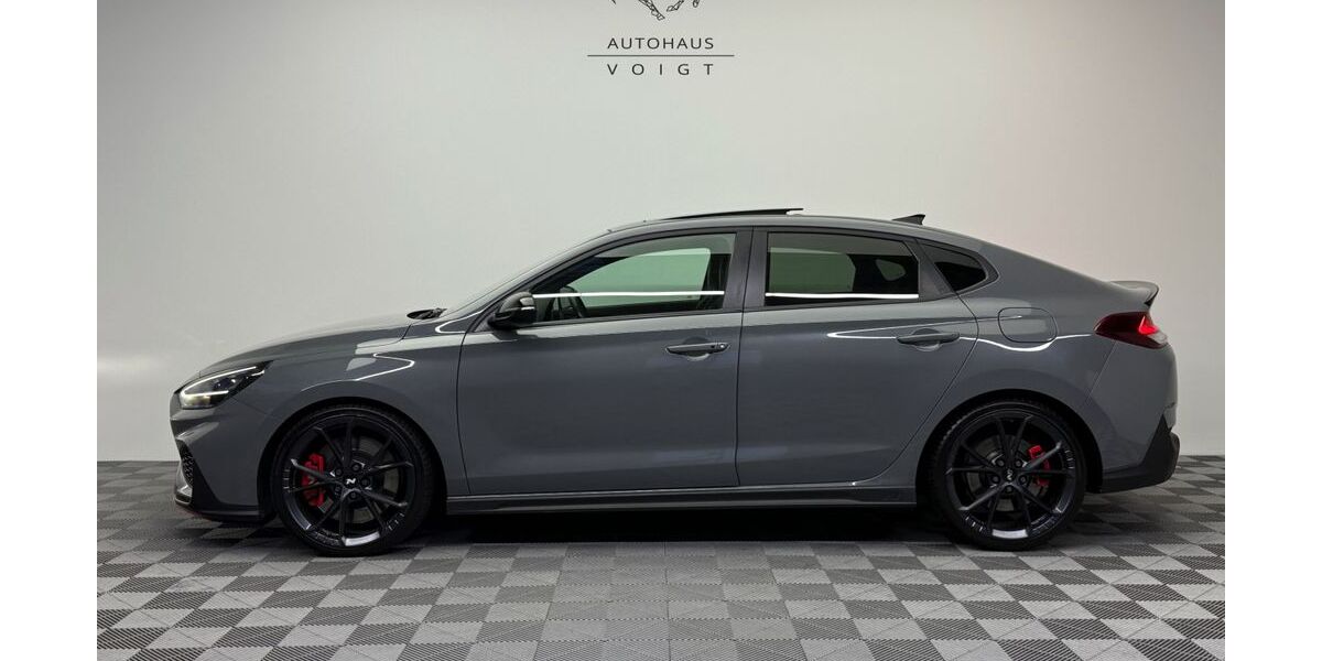 Hyundai i30 48.714 km 30.800 &euro; Radevormwald 42477