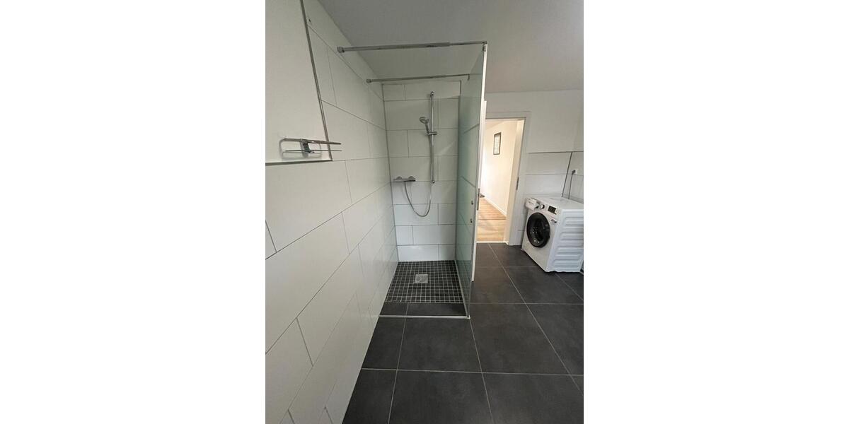 Reihenhaus Finnentrop - 8 Zimmer, 230 m&sup2;, 1.840&euro; | Angebot:26420072