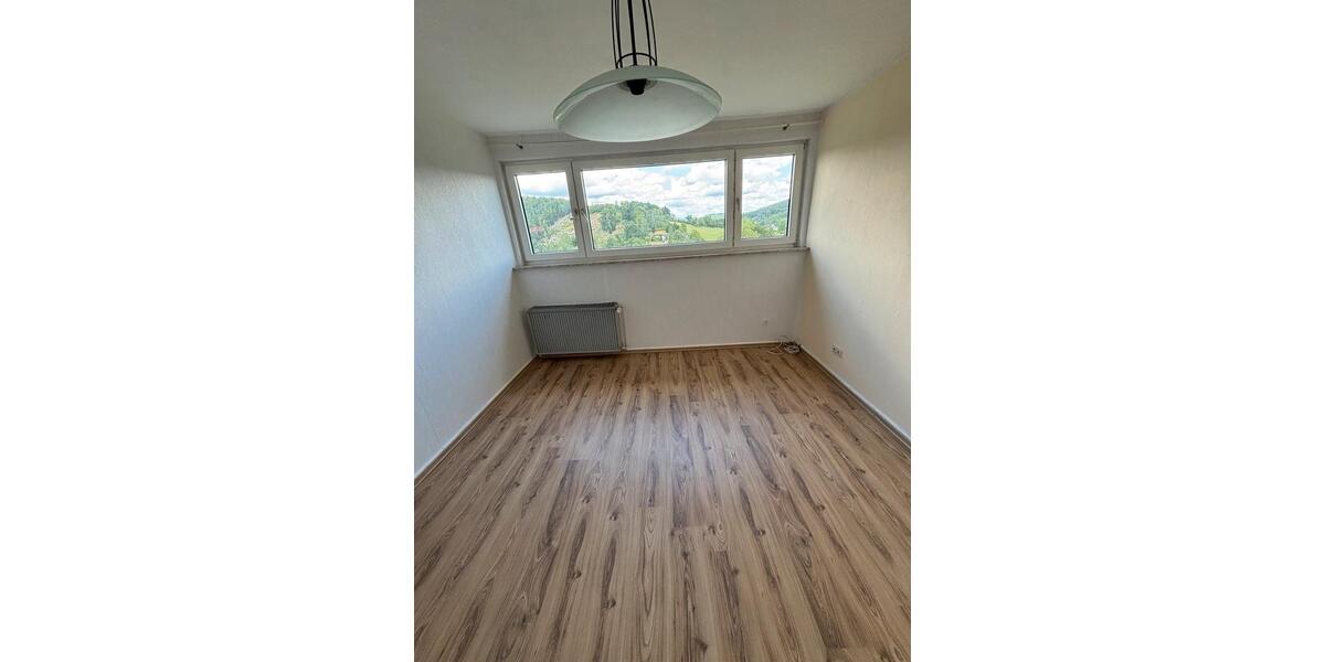 Etagenwohnung Gummersbach Berstig Süd - 3 Zimmer, 86 m&sup2;, 690&euro; | Angebot:25822532