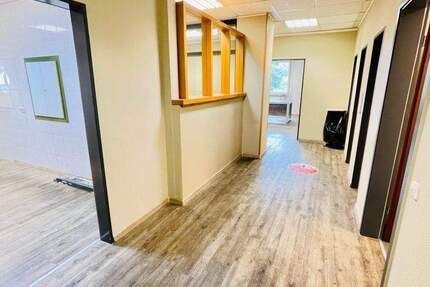 Gewerbeobjekt Neuenrade - 8 Zimmer, 223 m&sup2;, 89.000&euro; | Angebot:25862850