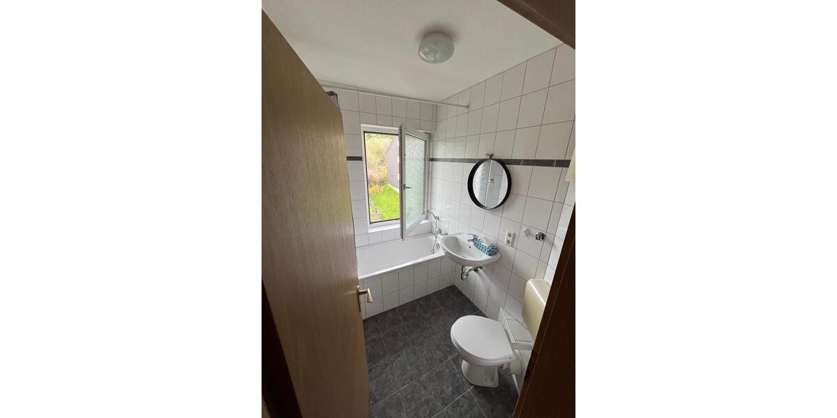 Etagenwohnung Gummersbach Berstig Süd - 1 Zimmer, 39 m&sup2;, 485&euro; | Angebot:25956659