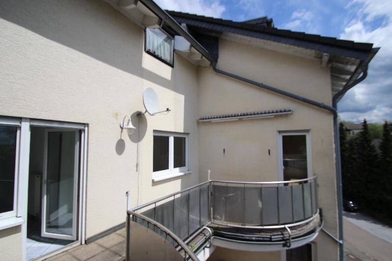 Etagenwohnung Gummersbach Berghausen - 6 Zimmer, 130 m&sup2;, 269.000&euro; | Angebot:25690106
