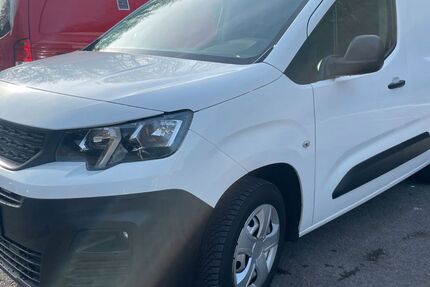 Peugeot Partner 102.656 km 8.250 &euro; Herdecke 58313
